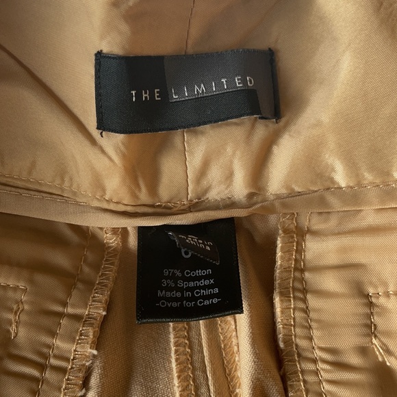 Shorts - Picture 3 of 4